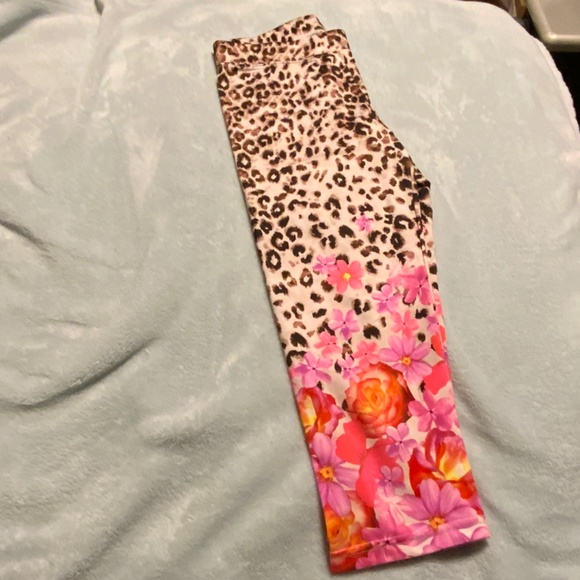 Outfit - Picture 4 of 5